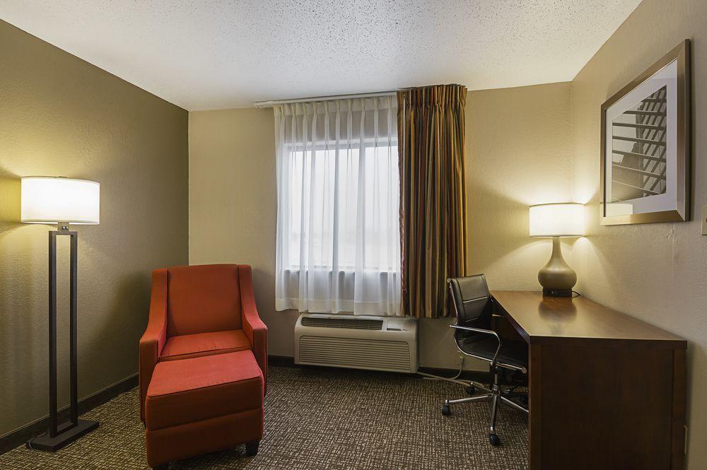 Quality Inn Waverly Экстерьер фото