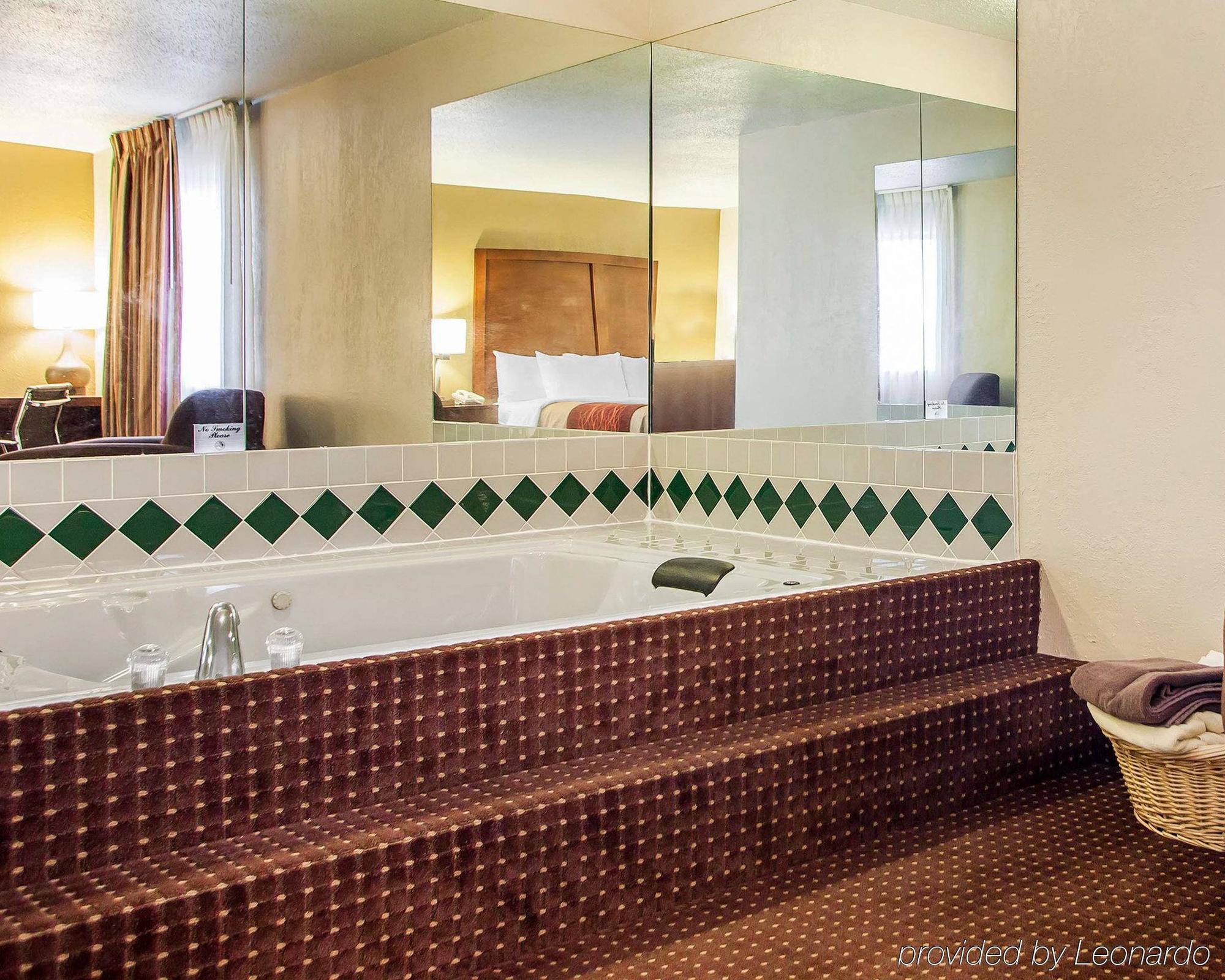 Quality Inn Waverly Экстерьер фото