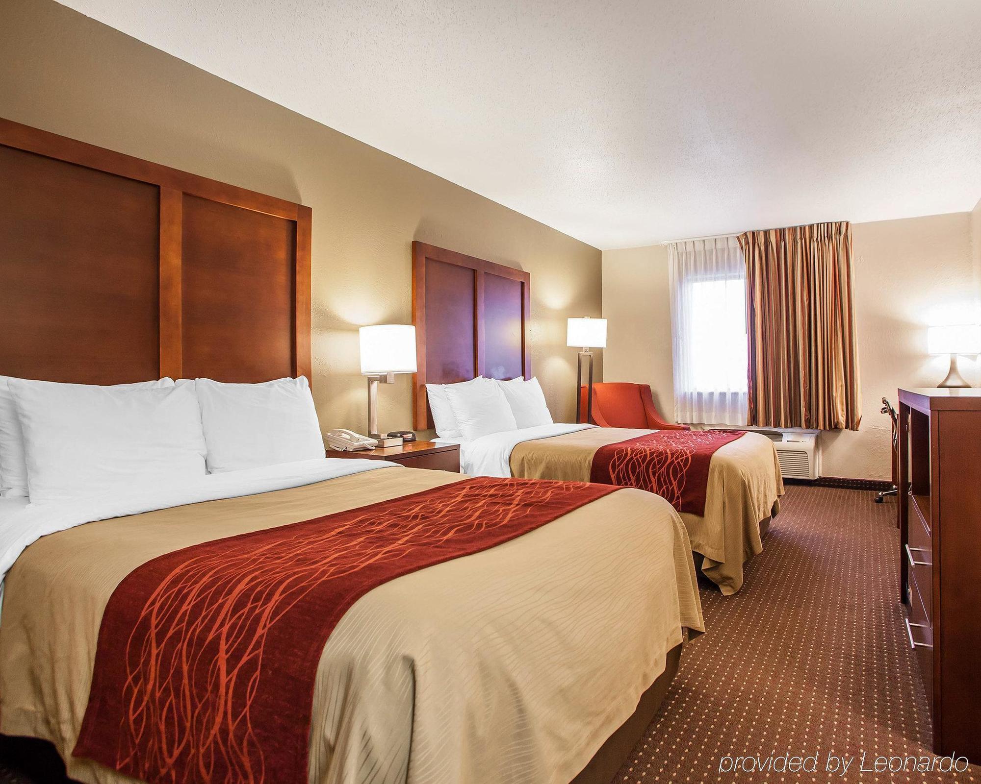 Quality Inn Waverly Экстерьер фото