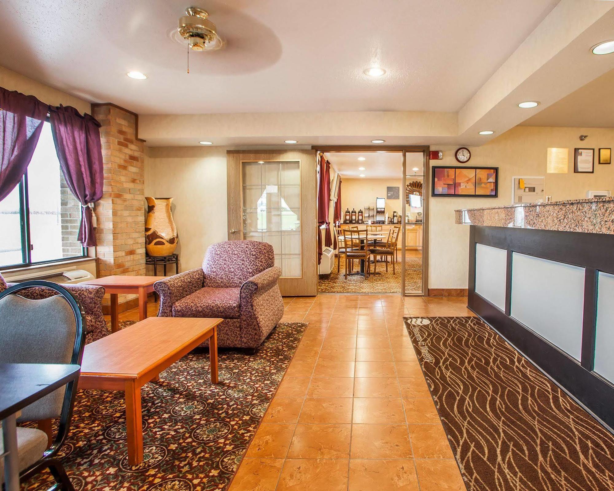 Quality Inn Waverly Экстерьер фото