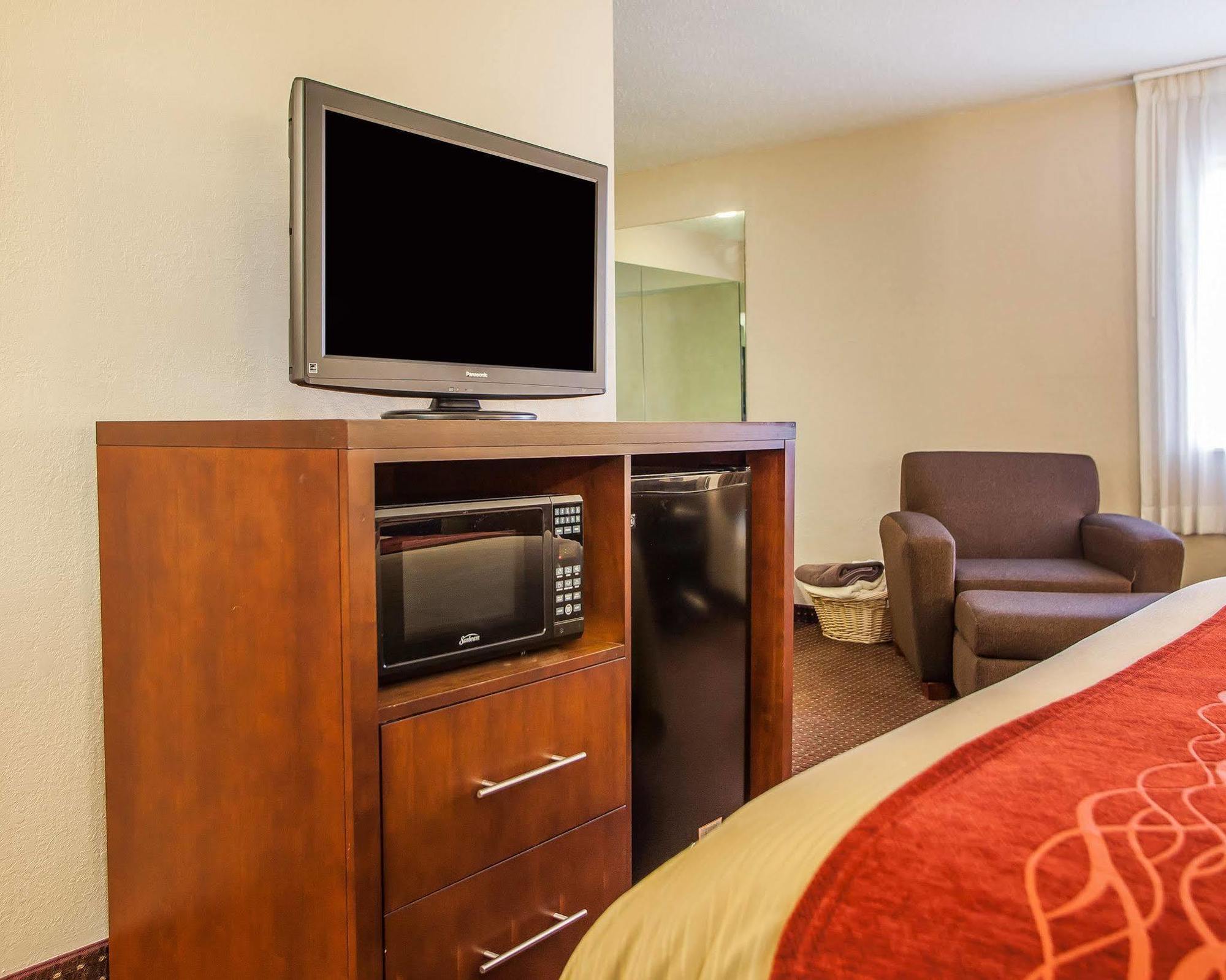 Quality Inn Waverly Экстерьер фото