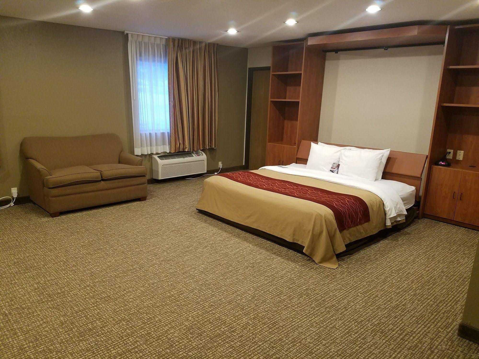 Quality Inn Waverly Экстерьер фото