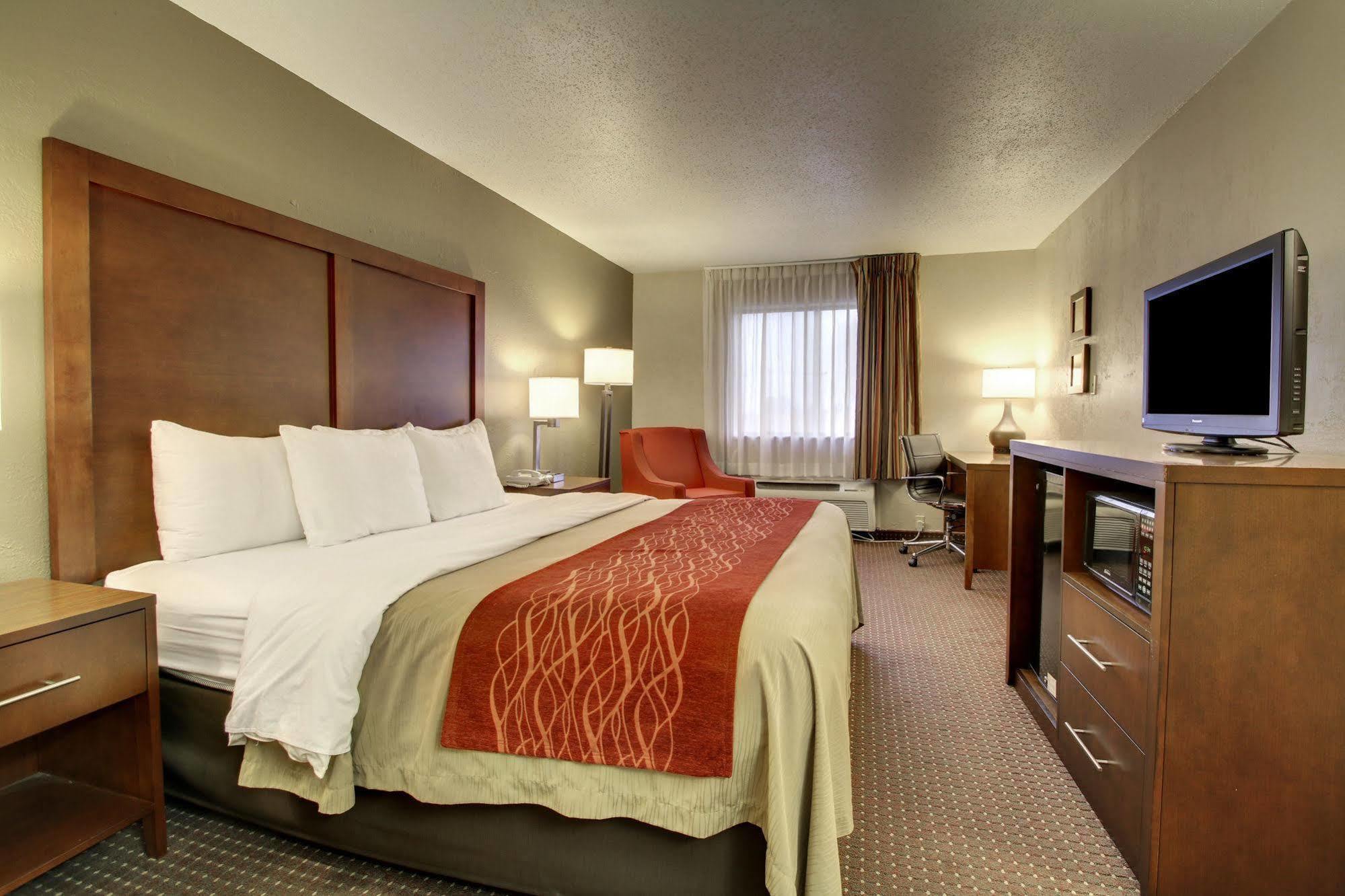 Quality Inn Waverly Экстерьер фото