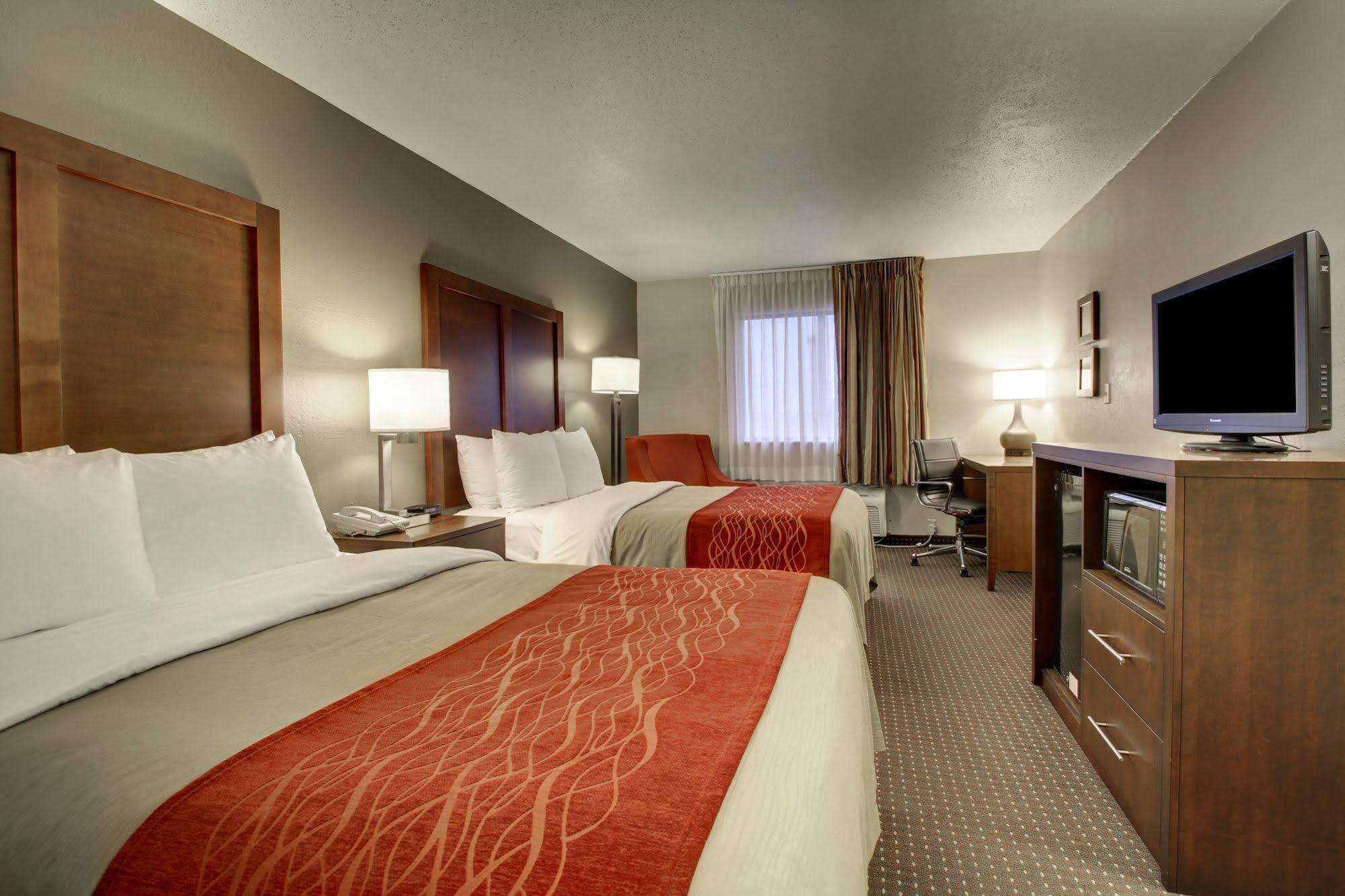 Quality Inn Waverly Экстерьер фото