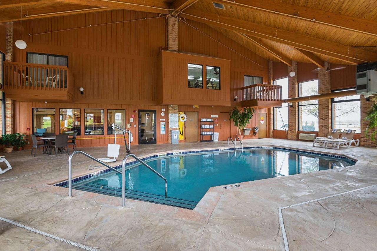 Quality Inn Waverly Экстерьер фото